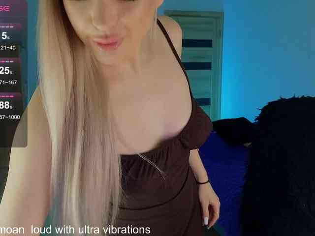 MilanaOmgReal webcam