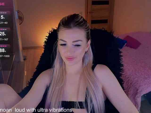 MilanaOmgReal webcam