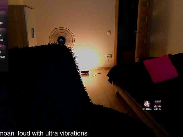 MilanaOmgReal webcam