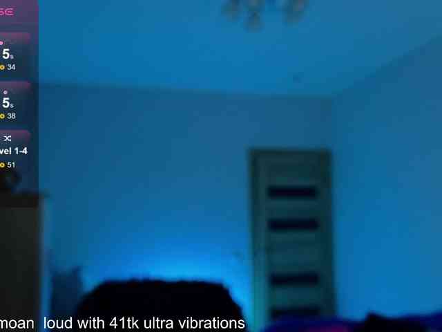 MilanaOmgReal webcam