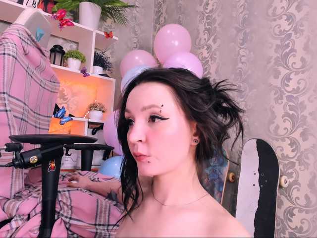 AsyaSweeet's BongaCams show and profile