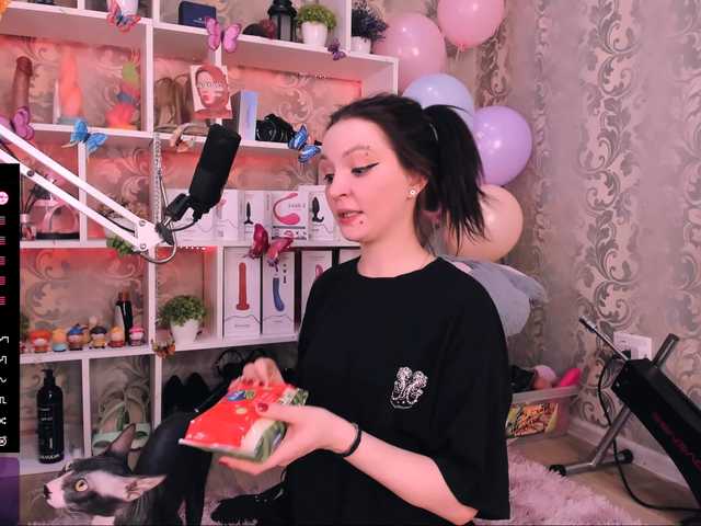 AsyaSweeet's BongaCams show and profile