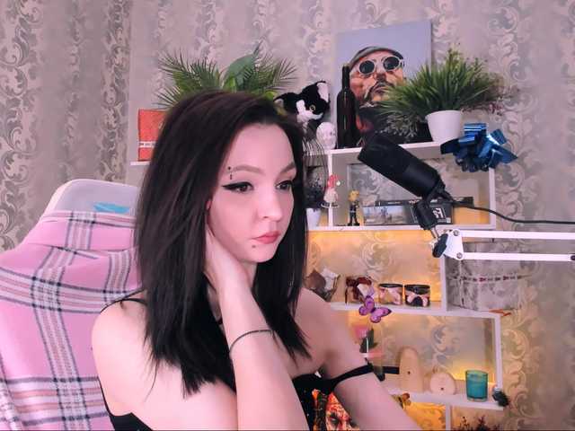 AsyaSweeet's BongaCams show and profile