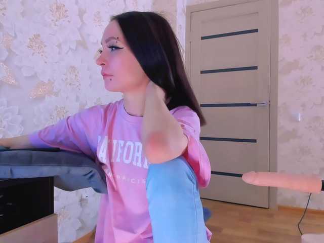 AsyaSweeet's BongaCams show and profile