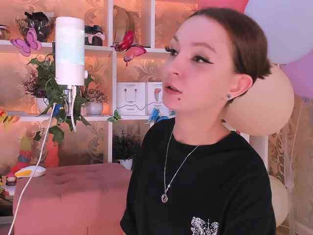 AsyaSweeet webcam