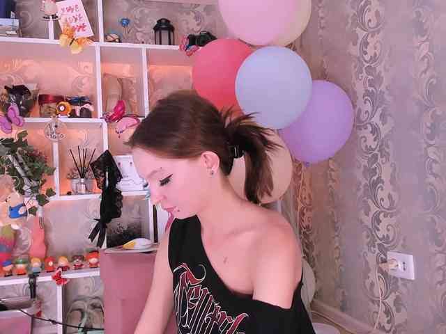 AsyaSweeet webcam