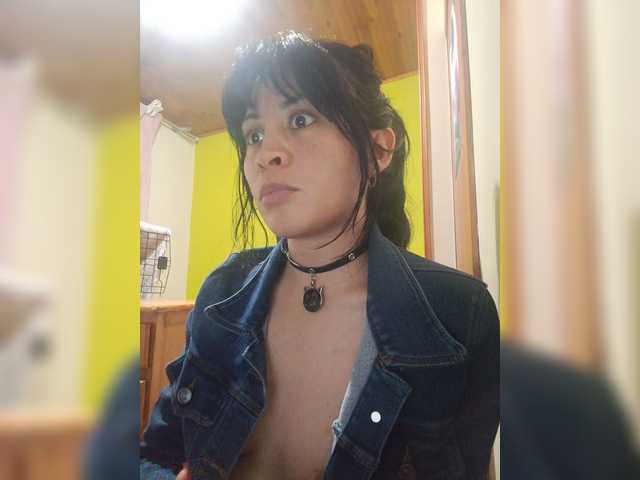 isisdiosa's BongaCams show and profile