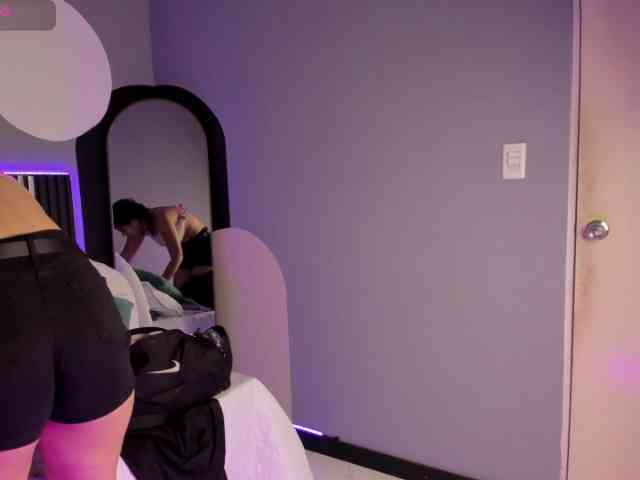 EmilyBeltonn webcam