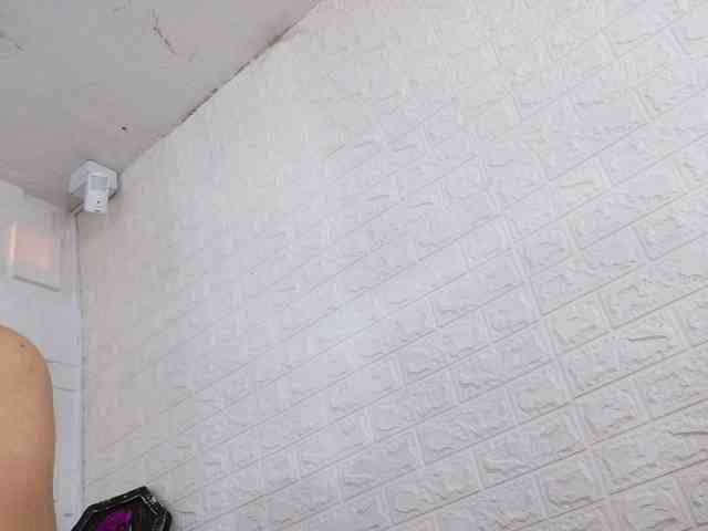 SashaMishot webcam