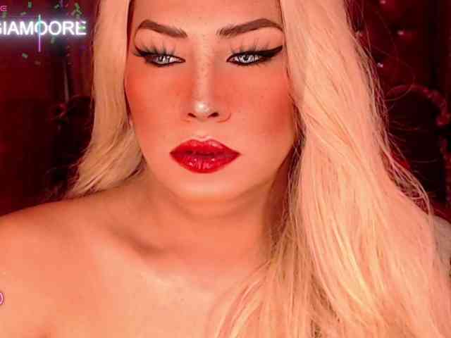 QueenGiamoore Live Webcam on BongaCams