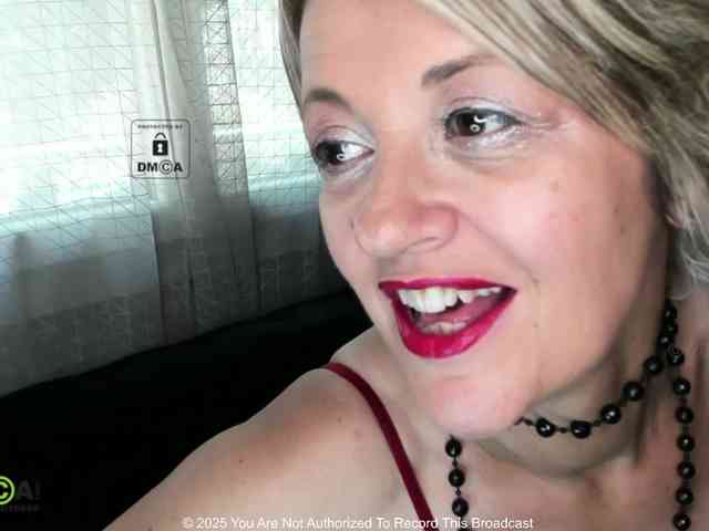 AnalWifeX webcam
