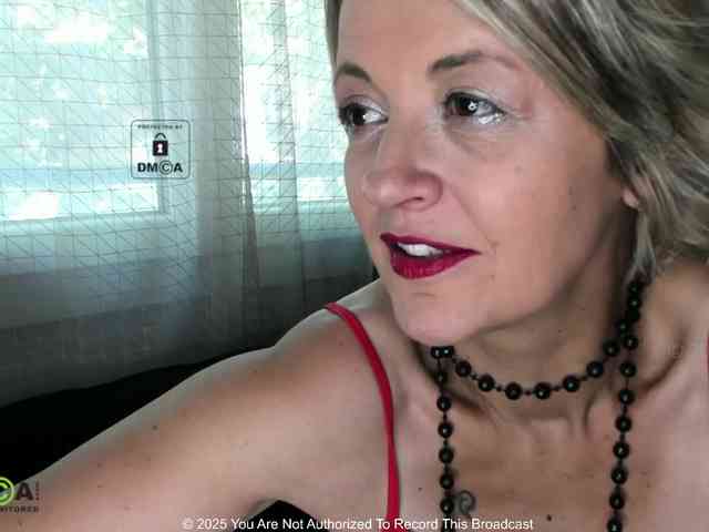 AnalWifeX webcam