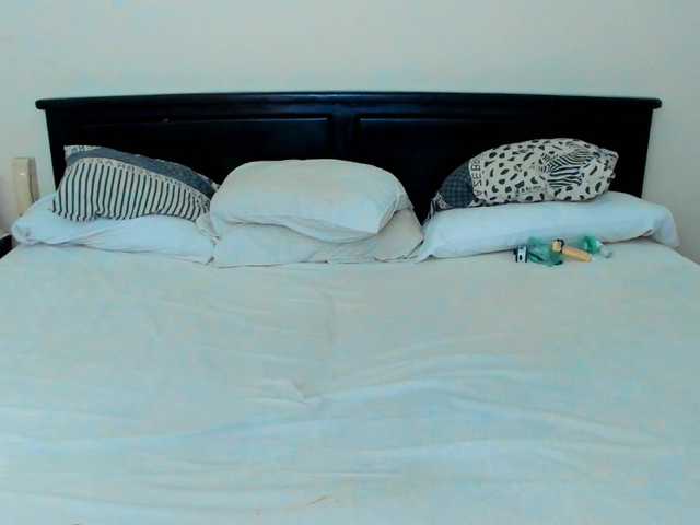 katarinaa's BongaCams show and profile