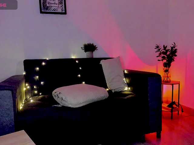 ButtyCherry's BongaCams show and profile