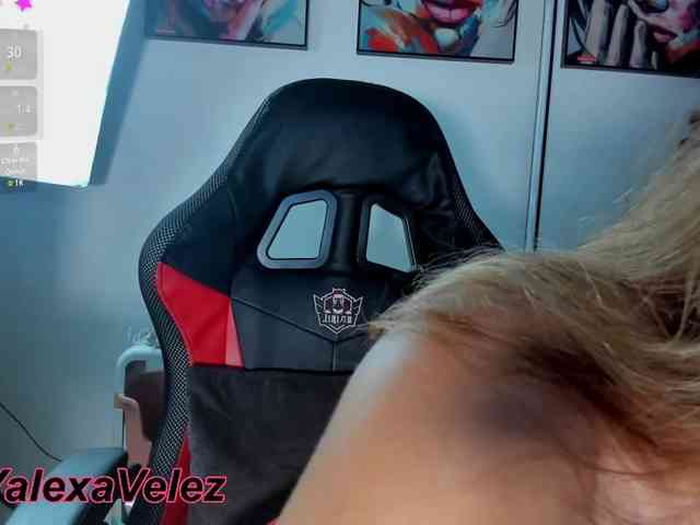 YalexaVelez webcam
