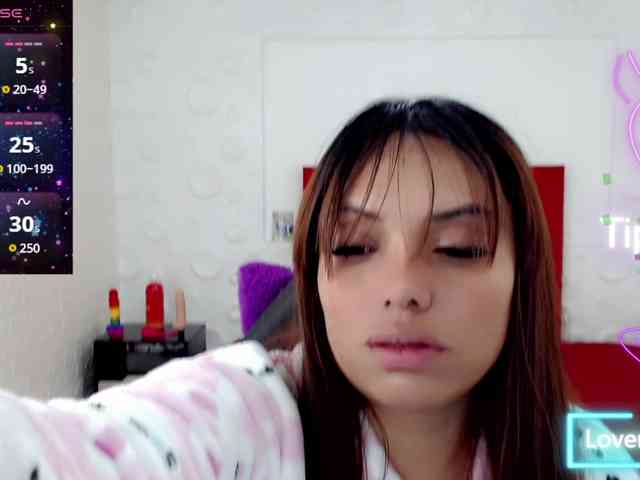 NatashaMagics webcam