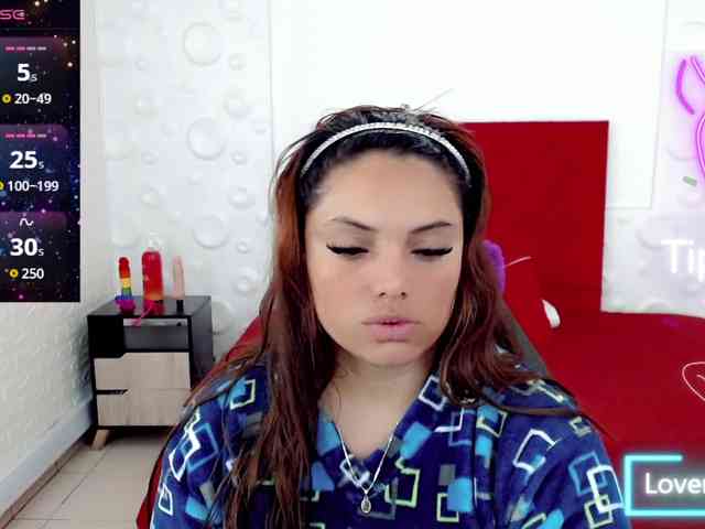 NatashaMagics webcam