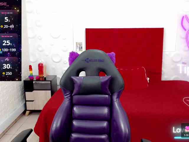 NatashaMagics webcam