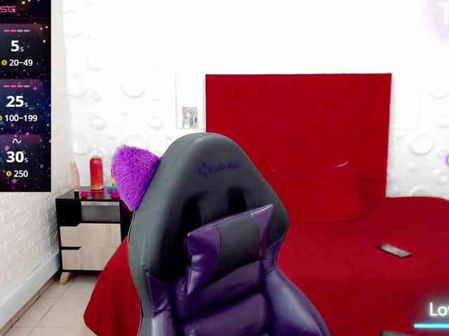 NatashaMagics webcam