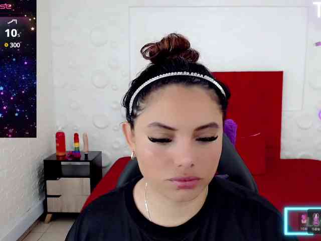 NatashaMagics webcam