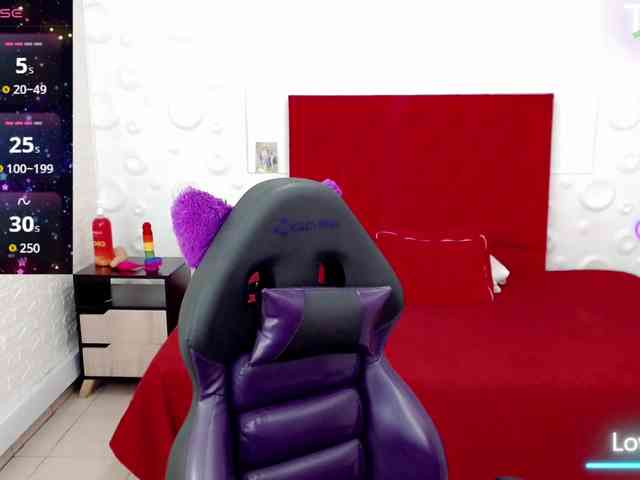 NatashaMagics webcam