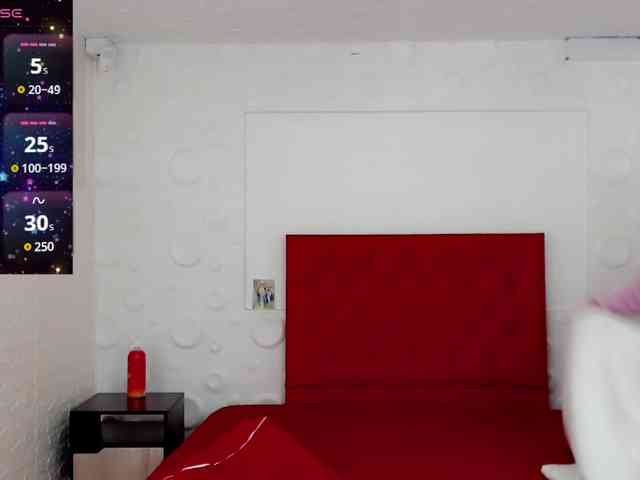 NatashaMagics webcam