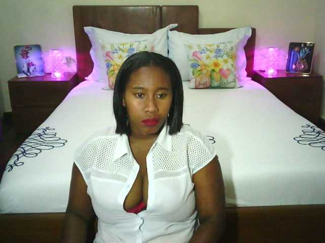 SexysTiphanie webcam bongacams model stream image