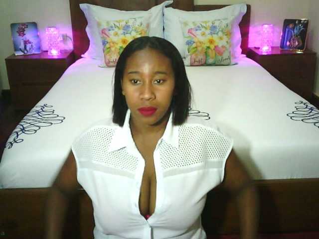 SexysTiphanie webcam bongacams model stream image