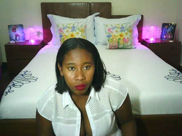 SexysTiphanie webcam bongacams model stream image