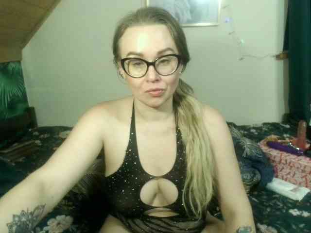 MilfBerthena webcam