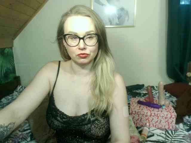 MilfBerthena webcam