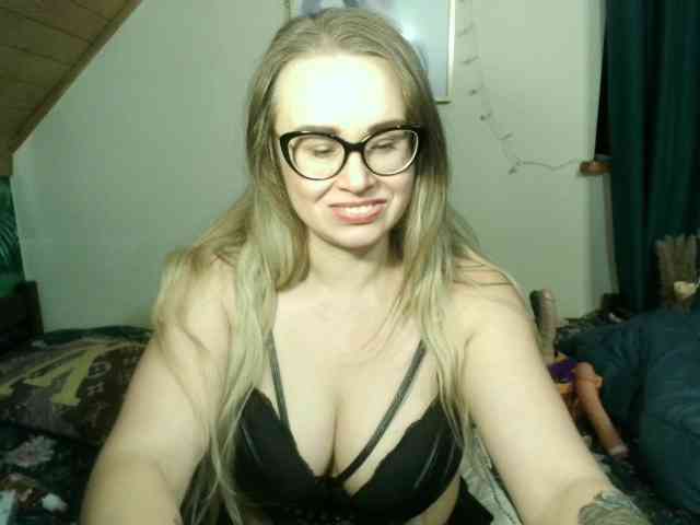 MilfBerthena webcam
