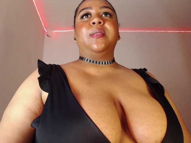 BiancaFollerach's BongaCams show and profile