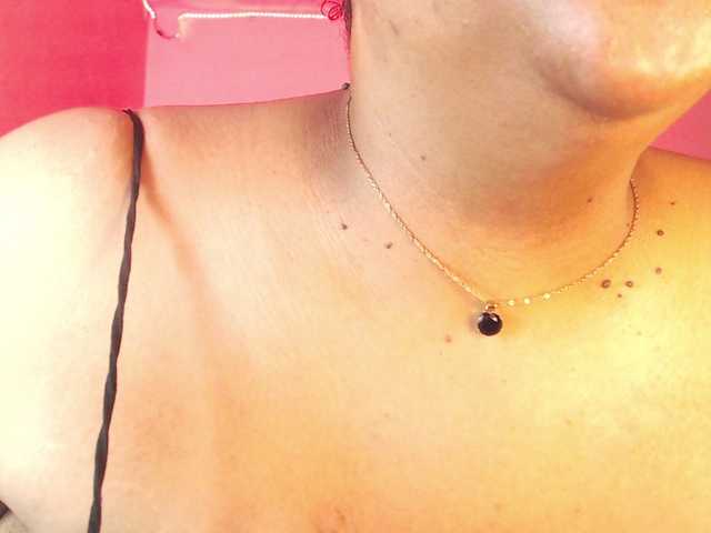 BiancaFollerach's BongaCams show and profile