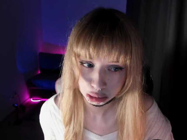 mnepohuyy's BongaCams show and profile
