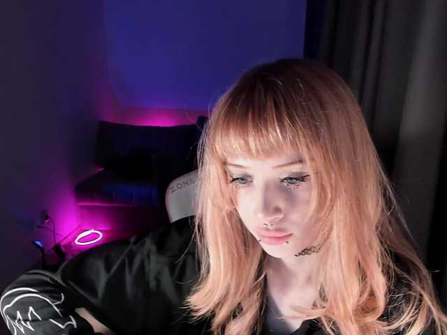 mnepohuyy's BongaCams show and profile