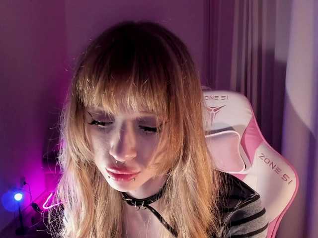 mnepohuyy's BongaCams show and profile