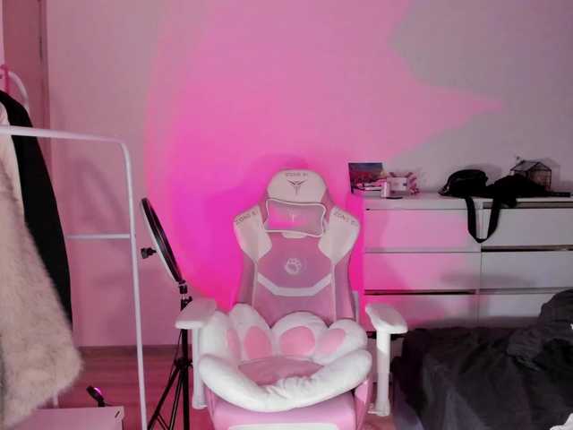 mnepohuyy from BongaCams is Freechat