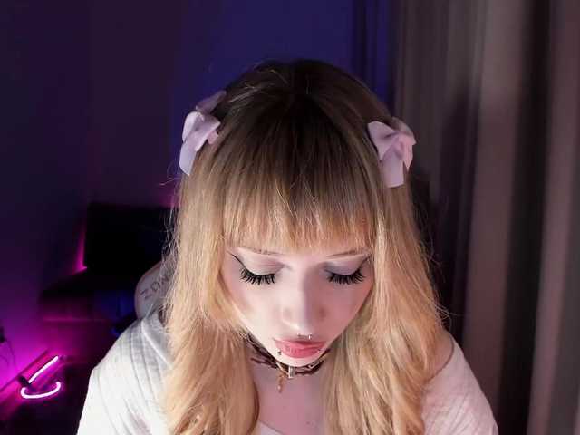 mnepohuyy's BongaCams show and profile