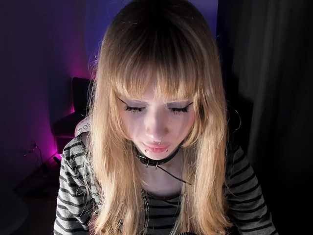 mnepohuyy's BongaCams show and profile