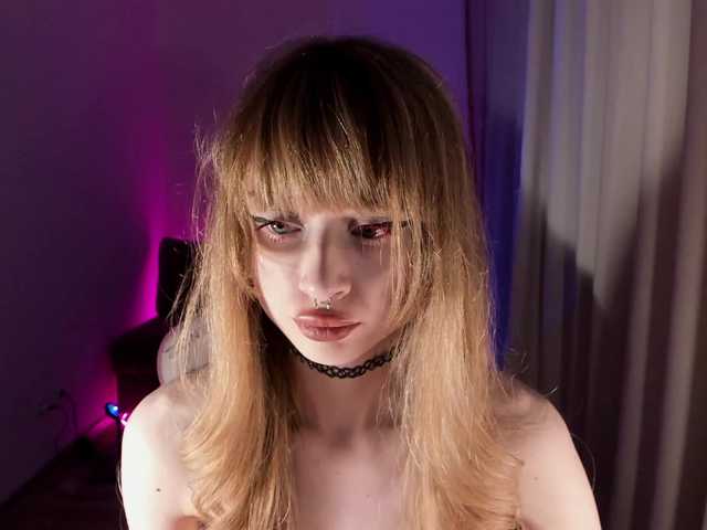 mnepohuyy's BongaCams show and profile