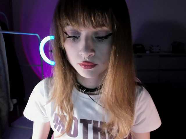 mnepohuyy from BongaCams is Freechat
