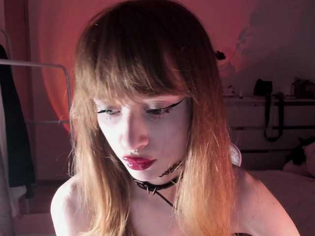 Check out Mnepohuyy, she wants to squirt for your joy mnepohuyy from BongaCams