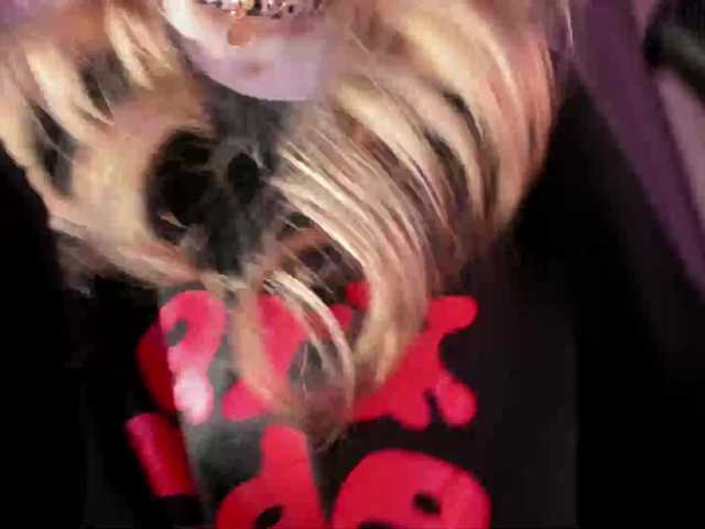 mnepohuyy's BongaCams show and profile