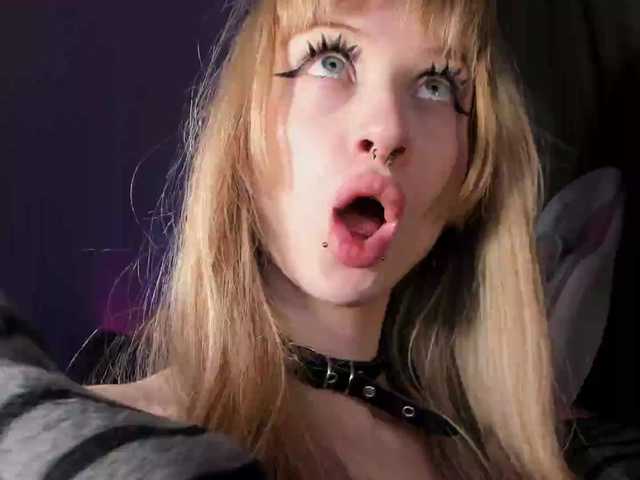 mnepohuyy's BongaCams show and profile