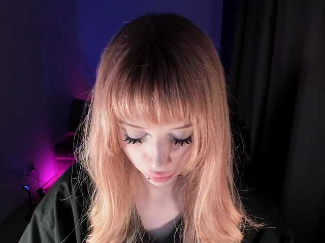 mnepohuyy's BongaCams show and profile