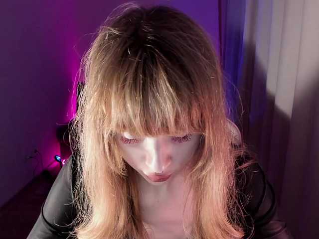 mnepohuyy's BongaCams show and profile