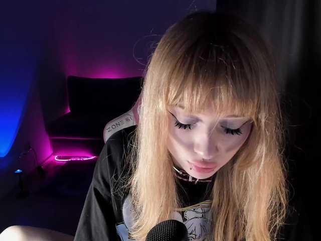 mnepohuyy's BongaCams show and profile