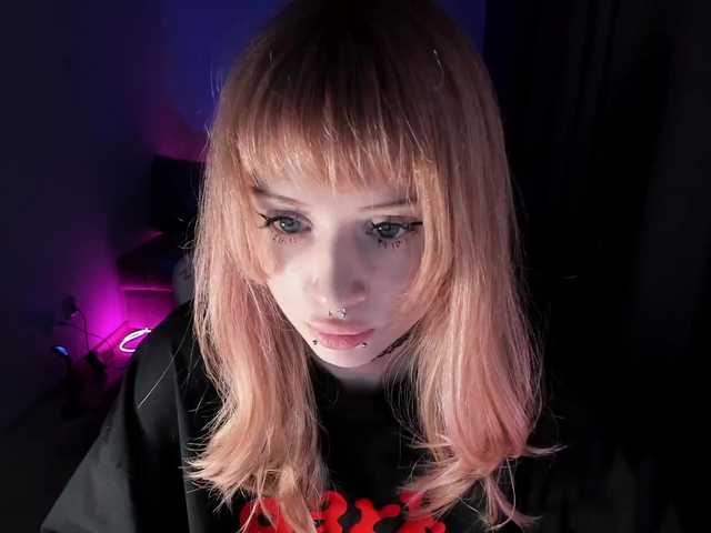 mnepohuyy's BongaCams show and profile