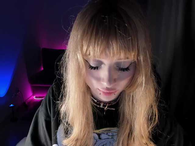 mnepohuyy's BongaCams show and profile